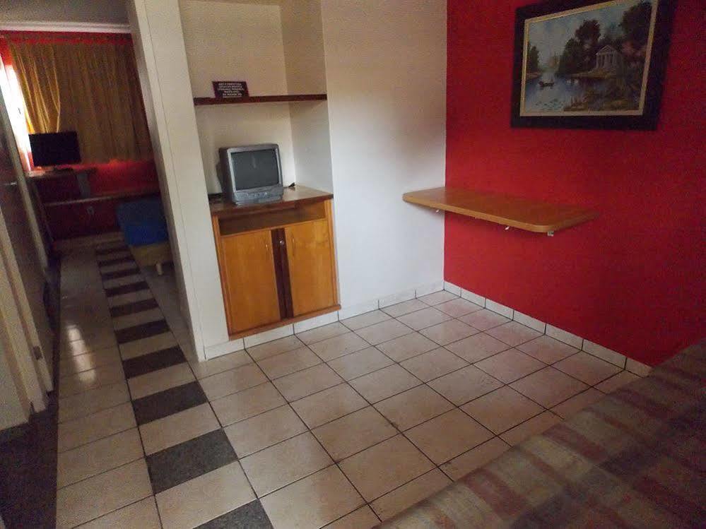 Di Roma Resorts - Reis Imoveis Caldas Novas Εξωτερικό φωτογραφία