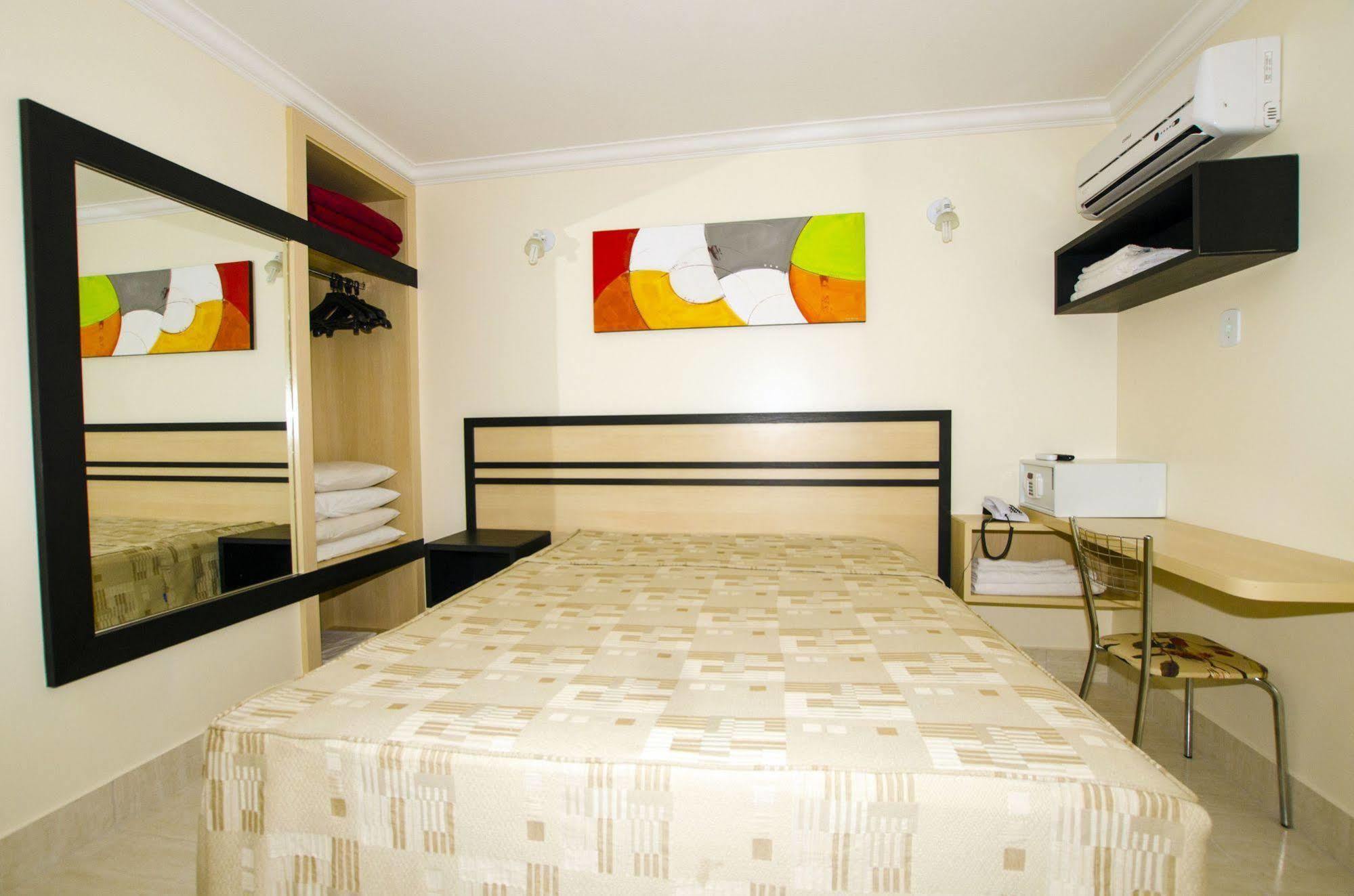 Di Roma Resorts - Reis Imoveis Caldas Novas Εξωτερικό φωτογραφία